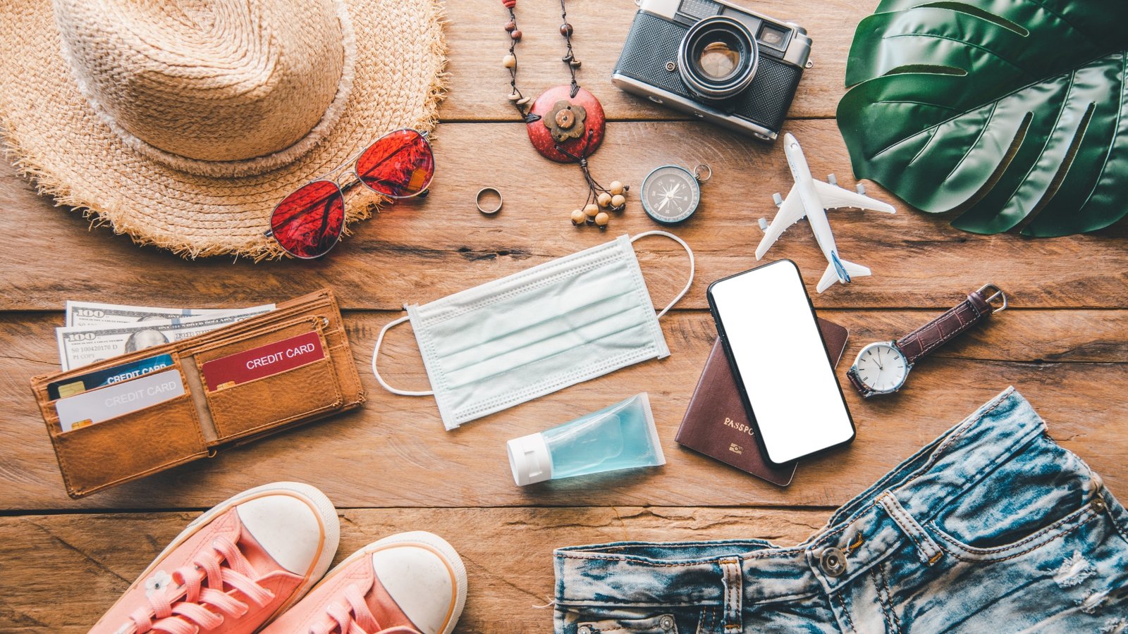 10 Must-Have Travel Essentials for Every World Explorer in 2025